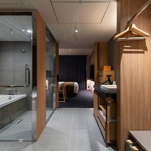 Superior Queen Room Washing Machine